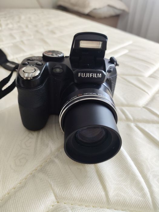 Фотоаппарат Fujifilm FinePix S1800