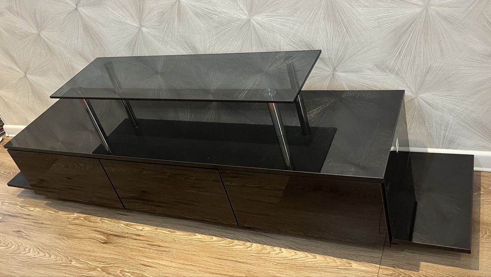 Тумба под телевизор