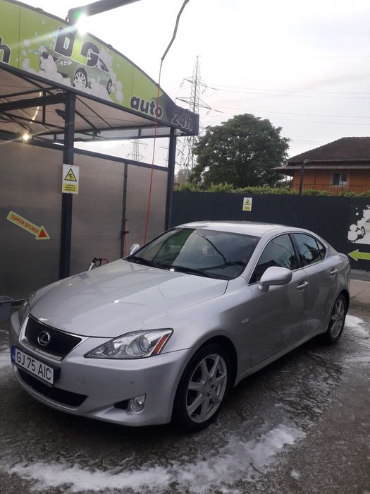 Lexus is 220d 2009