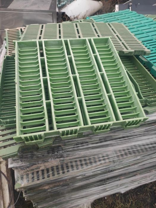 Grătare plastic pt  porci animale