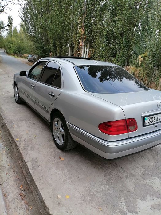 Мерседес Бенц сатылады