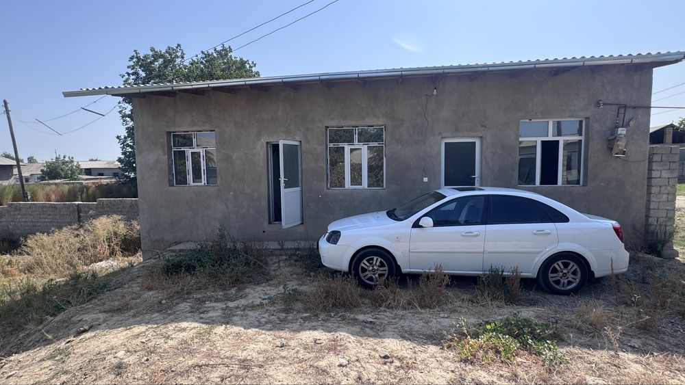 Янгиюлда 2 хонали тайор уй сотилади
