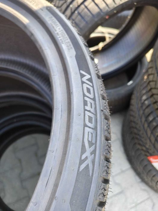 Set Anvelope Iarna 235 35 19 Nordexx WinterSafe 2