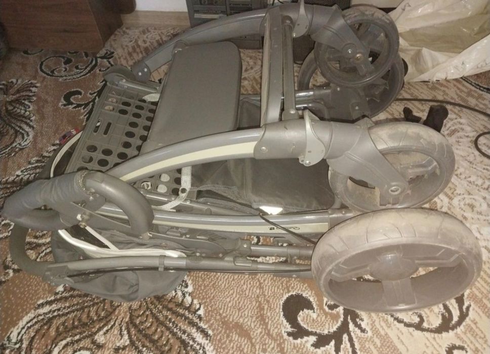 Продам коляску детскую