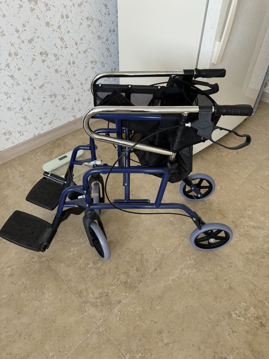 Продам инвалидную коляску