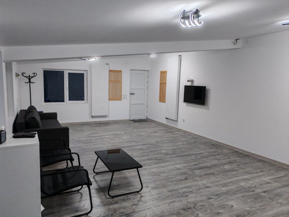 Apartament 1 cameră la curte 70 mp cu terasă și balcon propietar