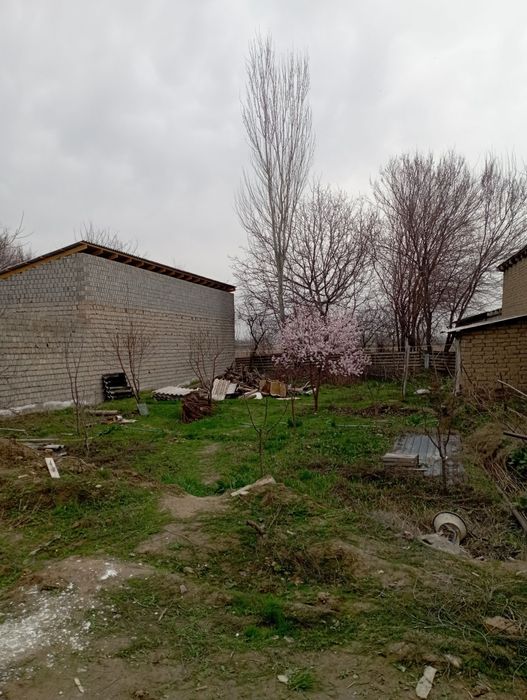 Тезда уй сотилади Ўртасаройда