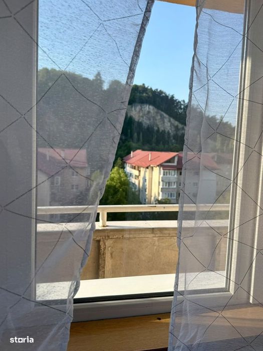 Garsonieră decomandată 40 mp, renovată, cu vedere spre pădure