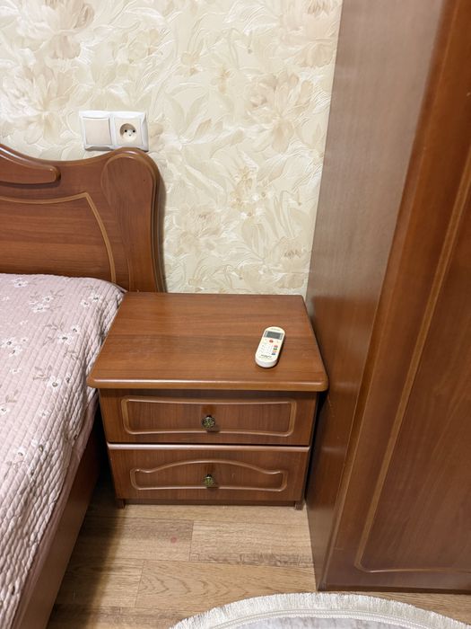 Продам спальный гарнитур