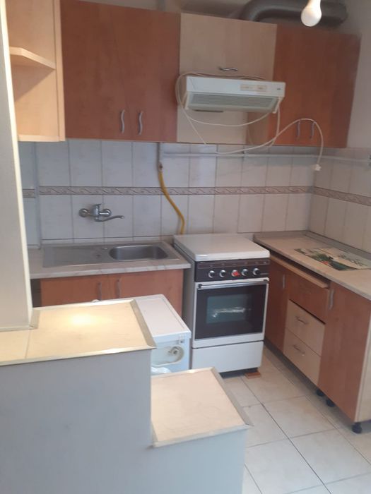 Dau în chirie garsoniera strada Ostrovului cu 800 lei