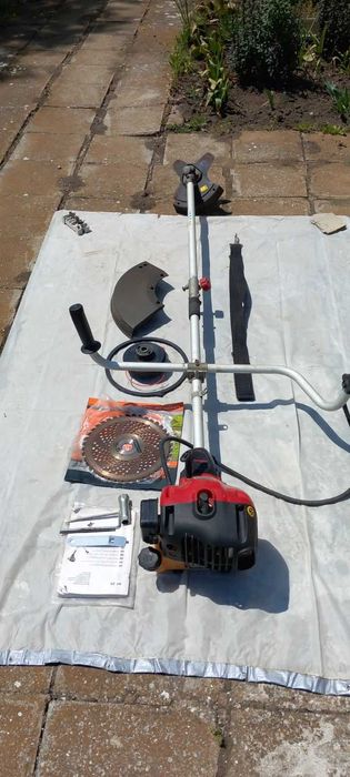 Бензинова коса с нож и корда Ikra Mogatec BF25