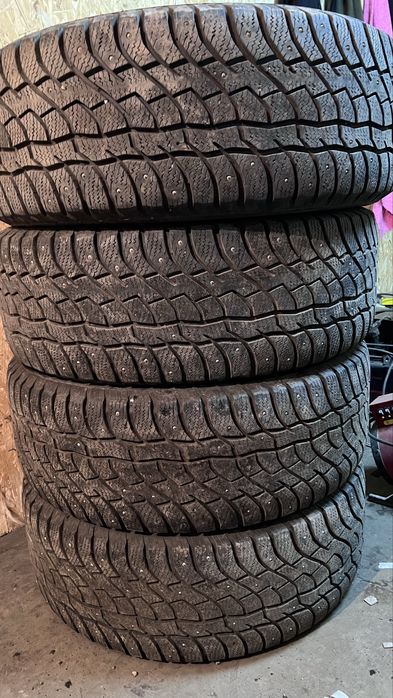 Продам шины для джипа 285/60/18
