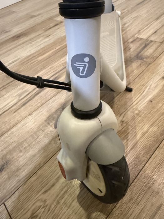 Trotineta electrica Segway Ninebot Zing C8