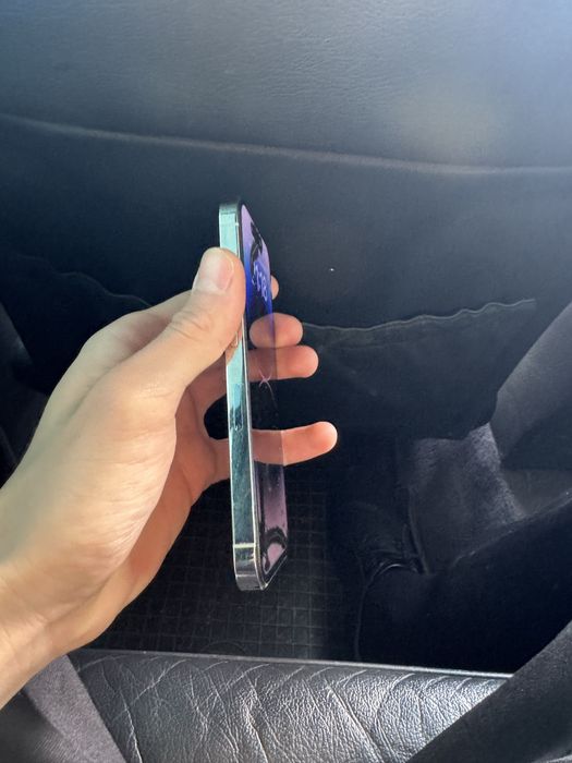 Продам Айфон 14 про