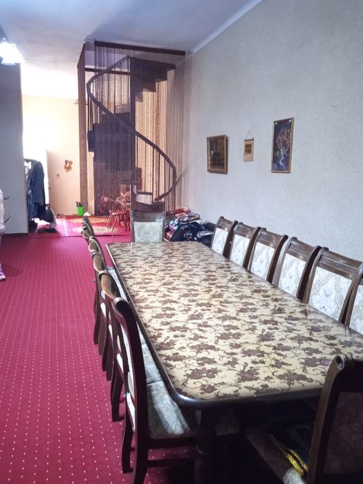 Карши шахарда 2 каватли ховли сотилади