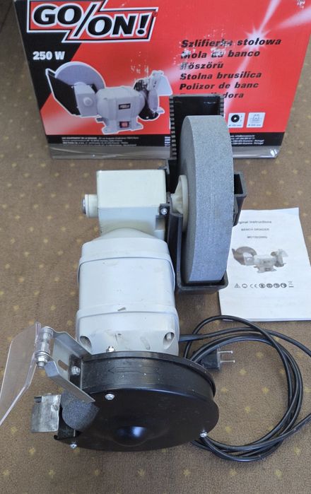 Polizor de banc cu polizare umeda