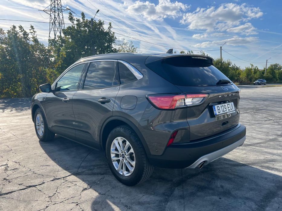 FORD Kuga 2023 — imagine 3