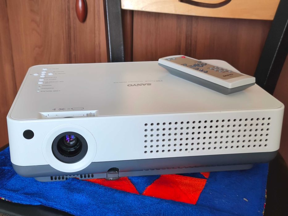 Проектор Sanyo PLC-XW55A