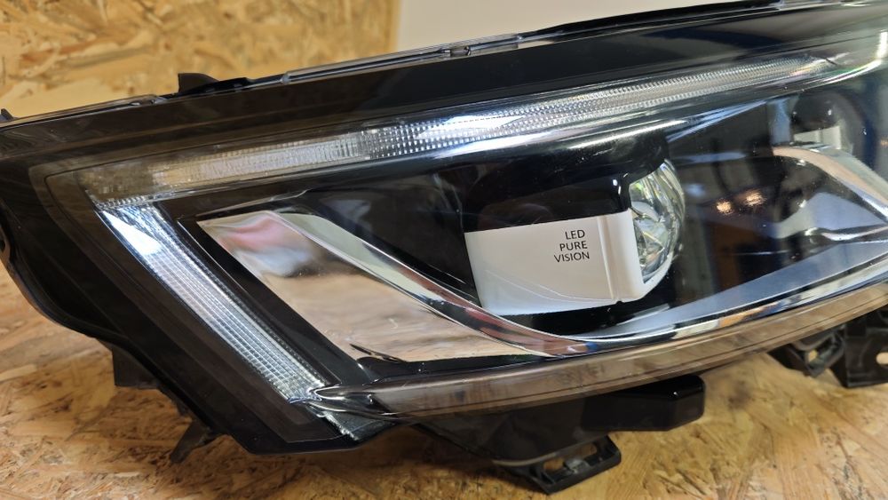 Десен фар за Рено Колеос far Renault Koleos 2 LED PURE VISION