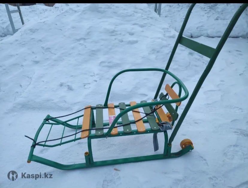 Продам санки недорого