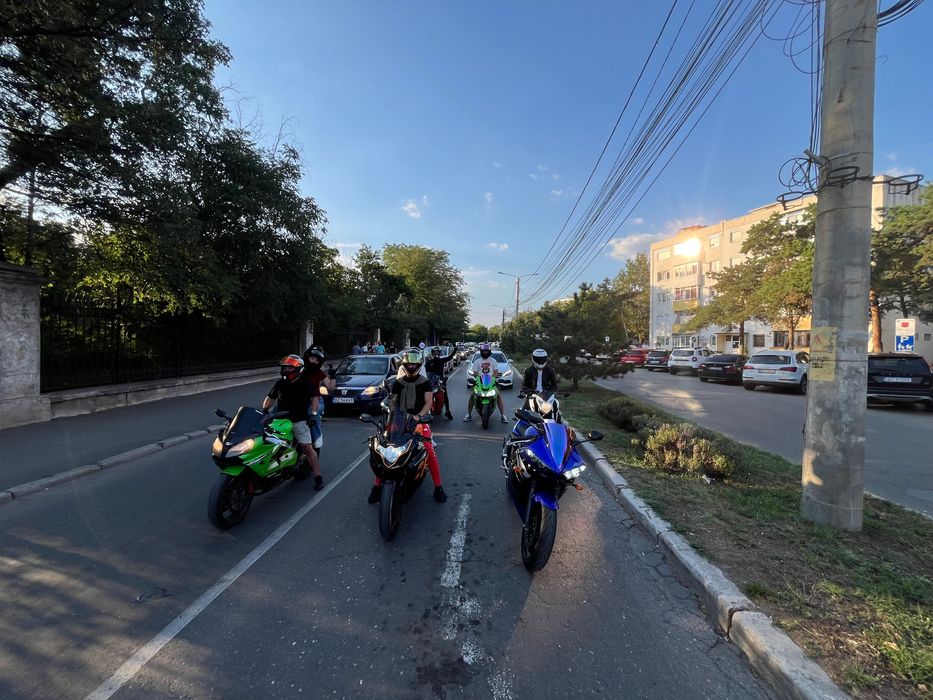 Vând Yamaha R6 2003