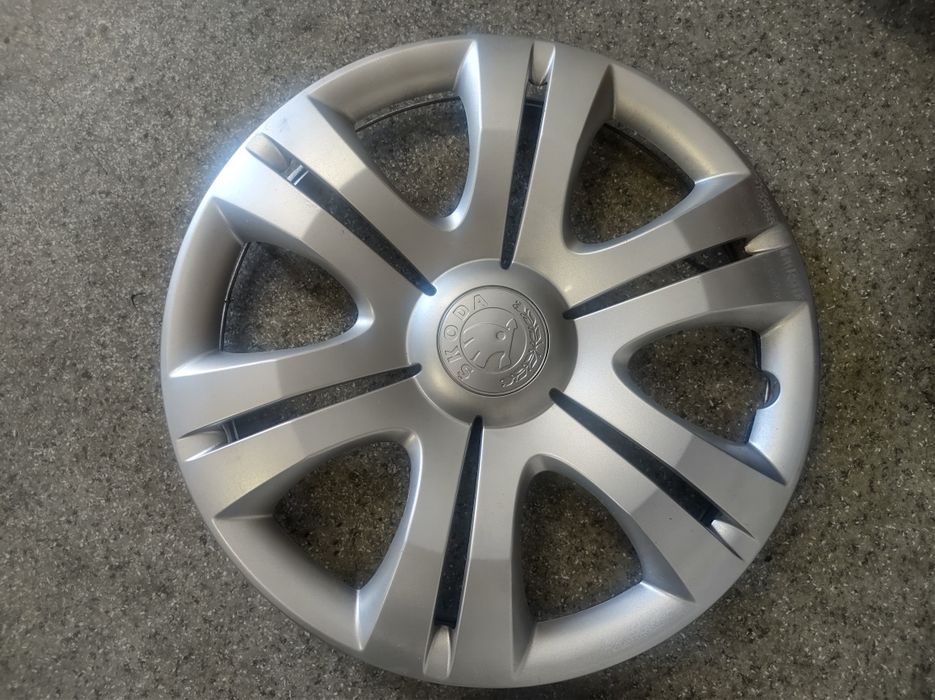 capace roti Skoda originale R15