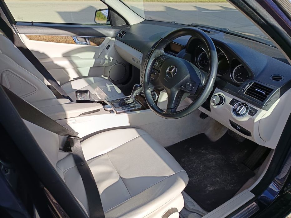 Mercedes C220 2012 - fara Motor