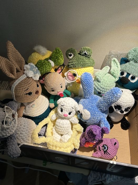 Продаются игрушки разных размеров