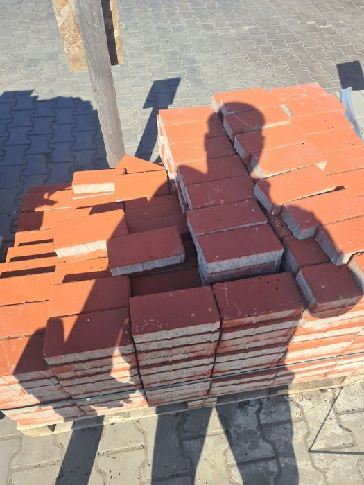 Vând montez pavele renovări interioare