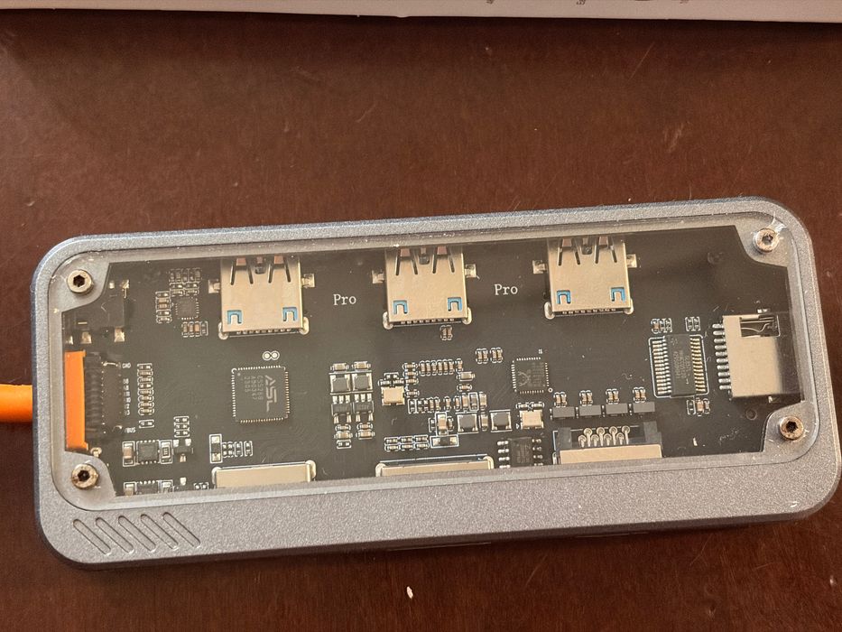10-в-1 USB-C хъб / докинг станция 10-in-1 Multifunctional USB-C Hub Docking Station за Макбук за Macbook