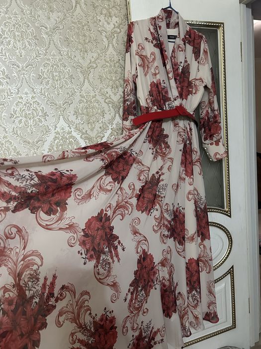 Продам платье в отличном состоянии