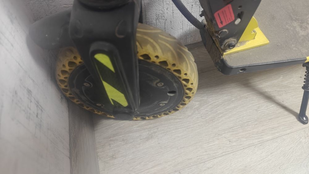 Продам электро самокат