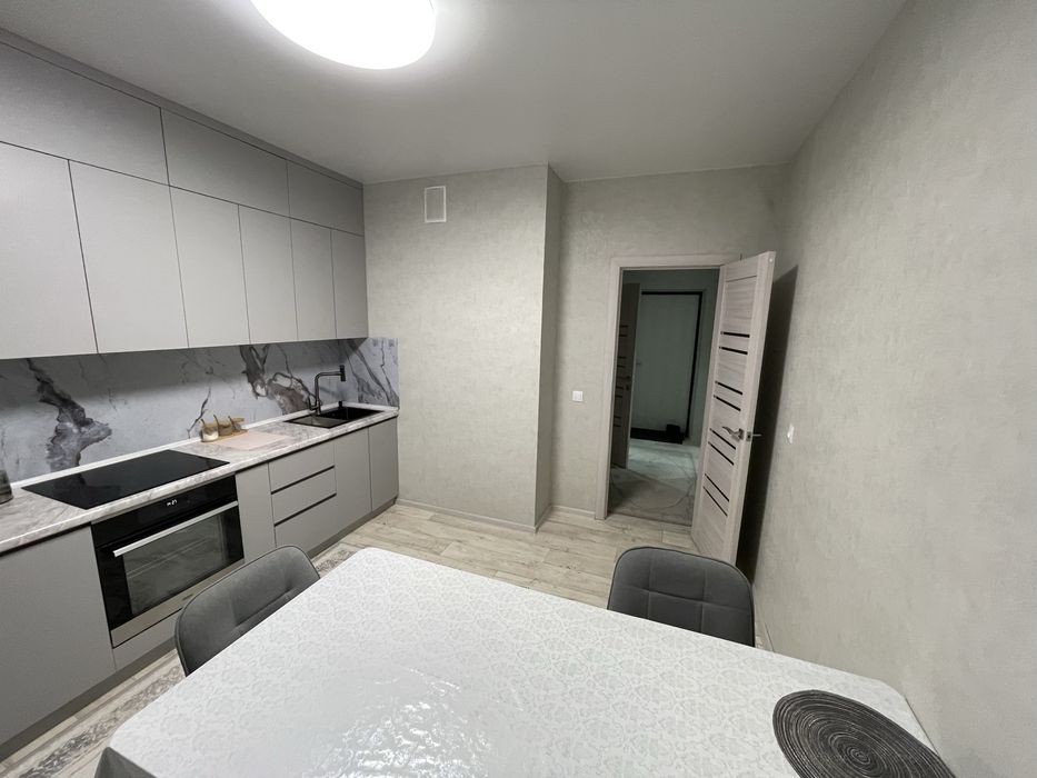 Продам 2шку на ул Базовая 2/3