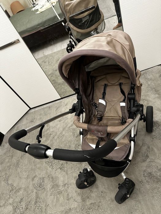 Коляска почти новая