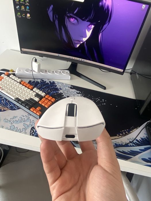 Продаю мышку attack shark r1