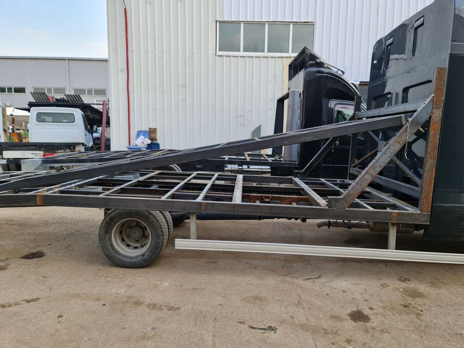Confecții metalice platforme utilaje și transport auto iveco Mercedes