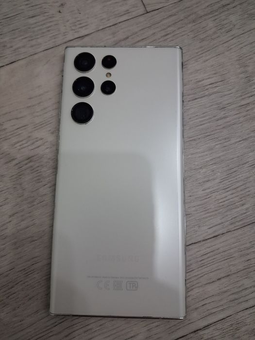 Самсунг S22  Ультра