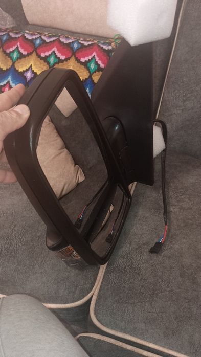 De vânzare  oglinda sprinter.partea stânga