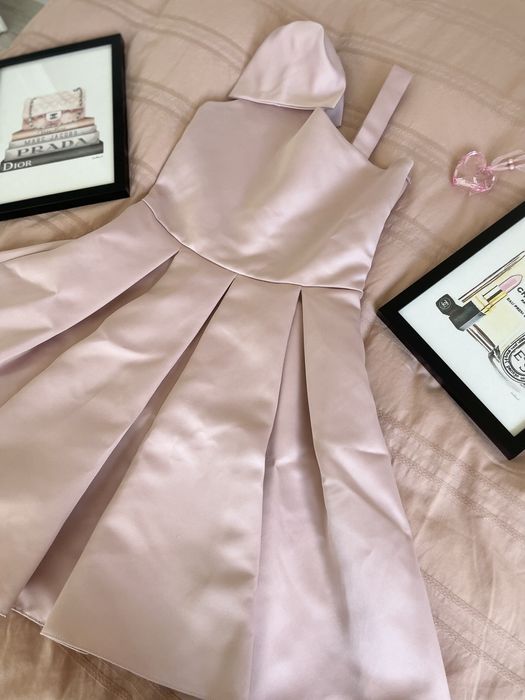 Официална рокля за млади момичета