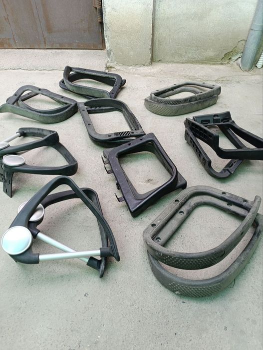 Продам комплектующие офисных кресел