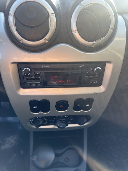 Vand Dacia Sandero 1.5dci Laureate