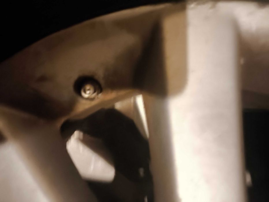 Джанти Тойота 16 инча + гайки + патерица