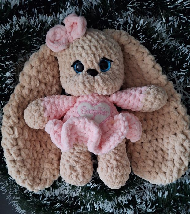 Плетени зайчета от плюшена прежда