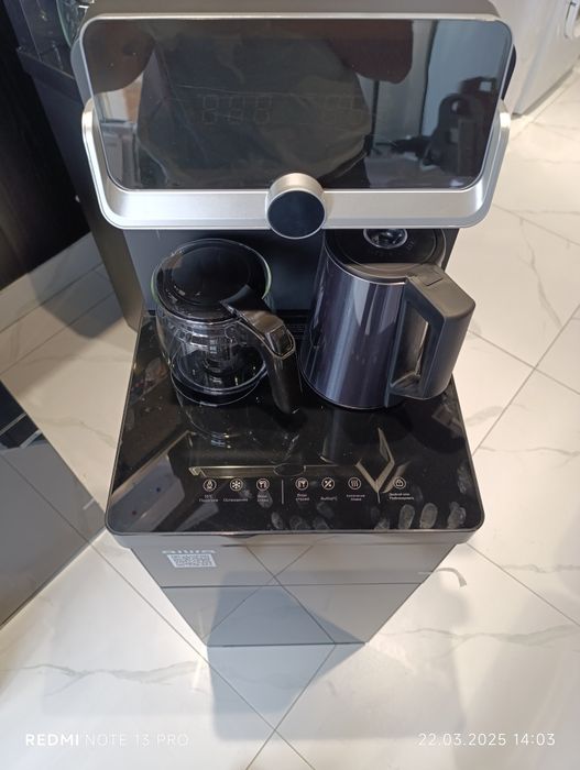 Куллер для вода чайником и компрессоров