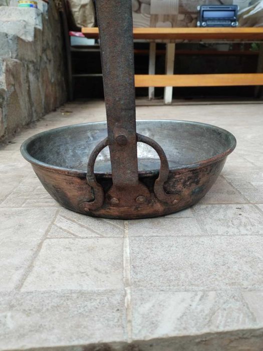 Стар меден тиган