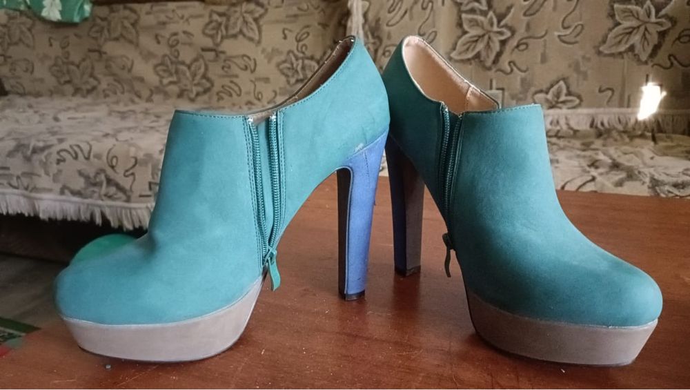 Продам туфли женчкие на каблуке