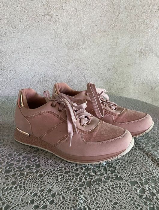 Дамски маратонки