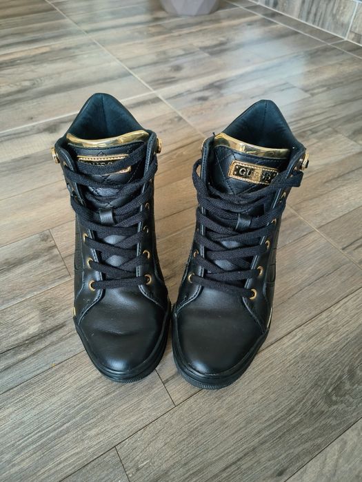 Adidași Guess 36