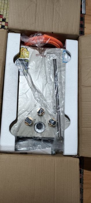 Продам новую газовую колонку срочно