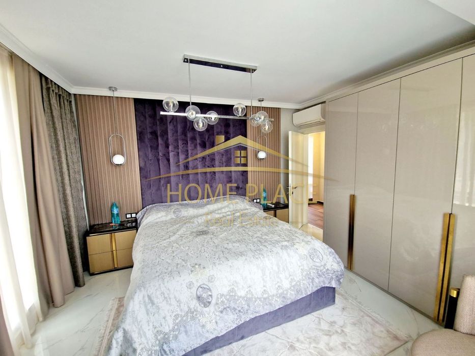 Продава се Къща в Варна, Бриз - 250 кв.м за 2476 €/кв.м - Снимка #4